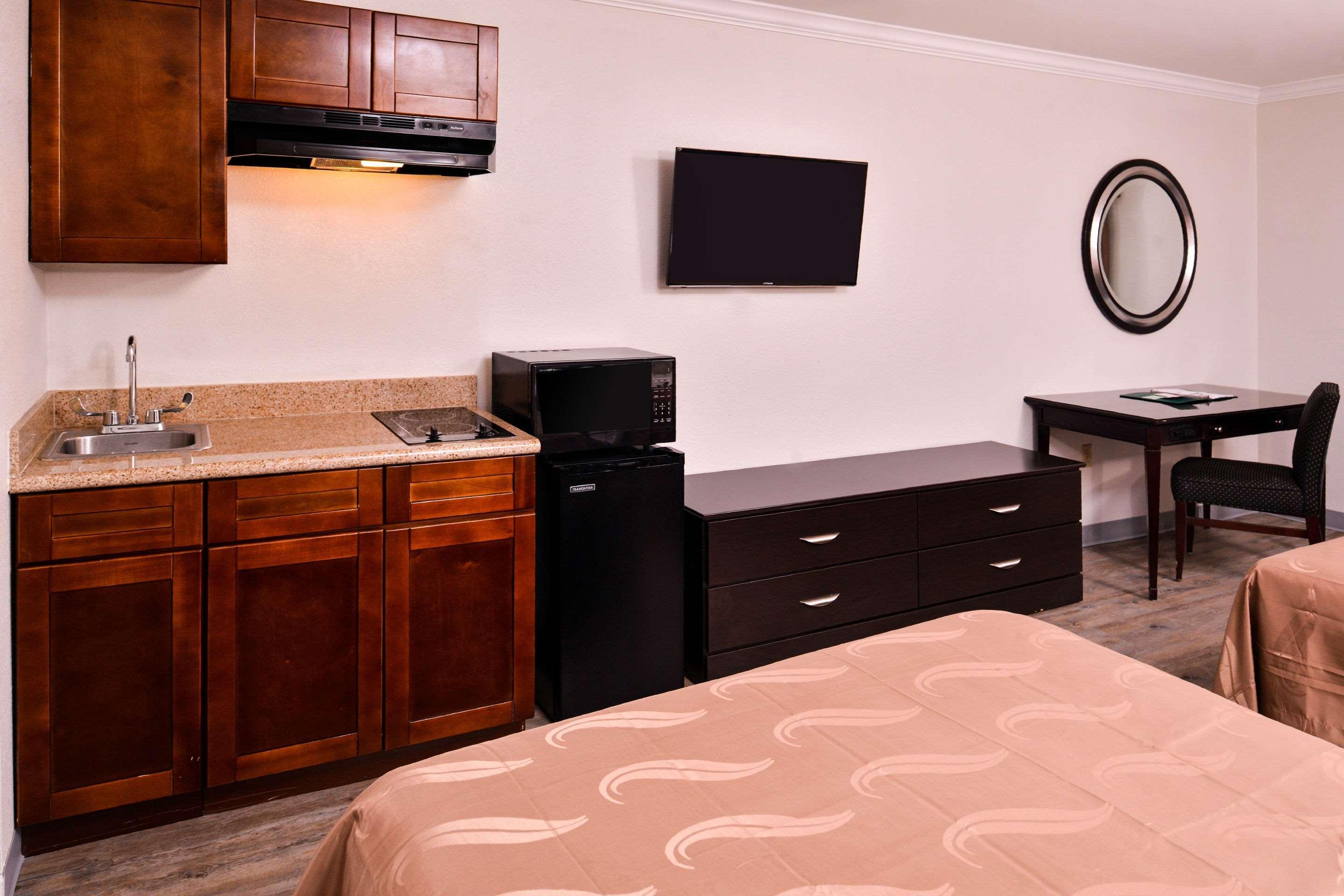 Quality Inn & Suites Beaumont Kültér fotó
