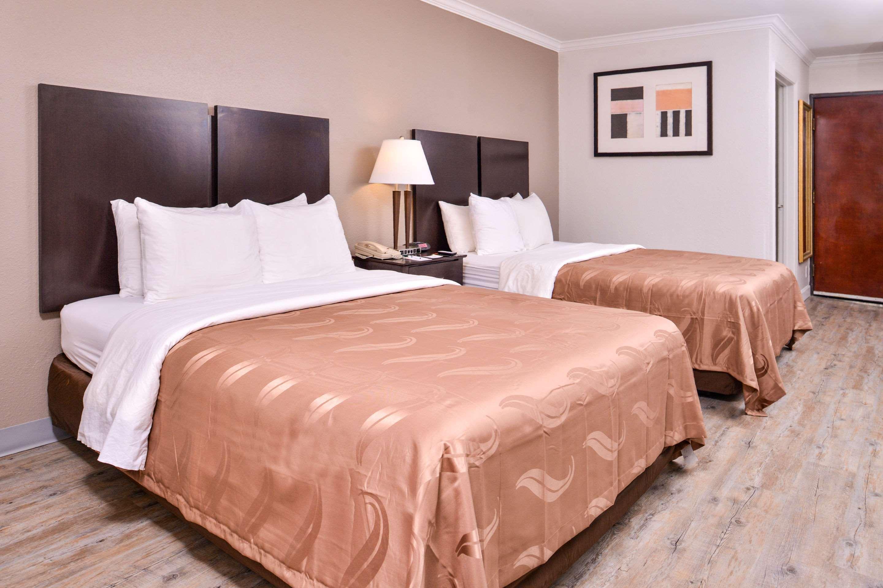 Quality Inn & Suites Beaumont Kültér fotó