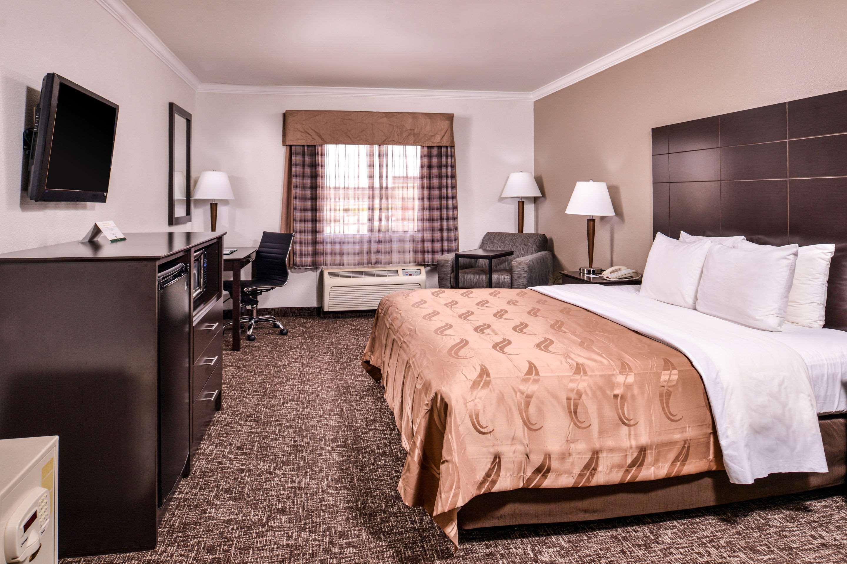 Quality Inn & Suites Beaumont Kültér fotó