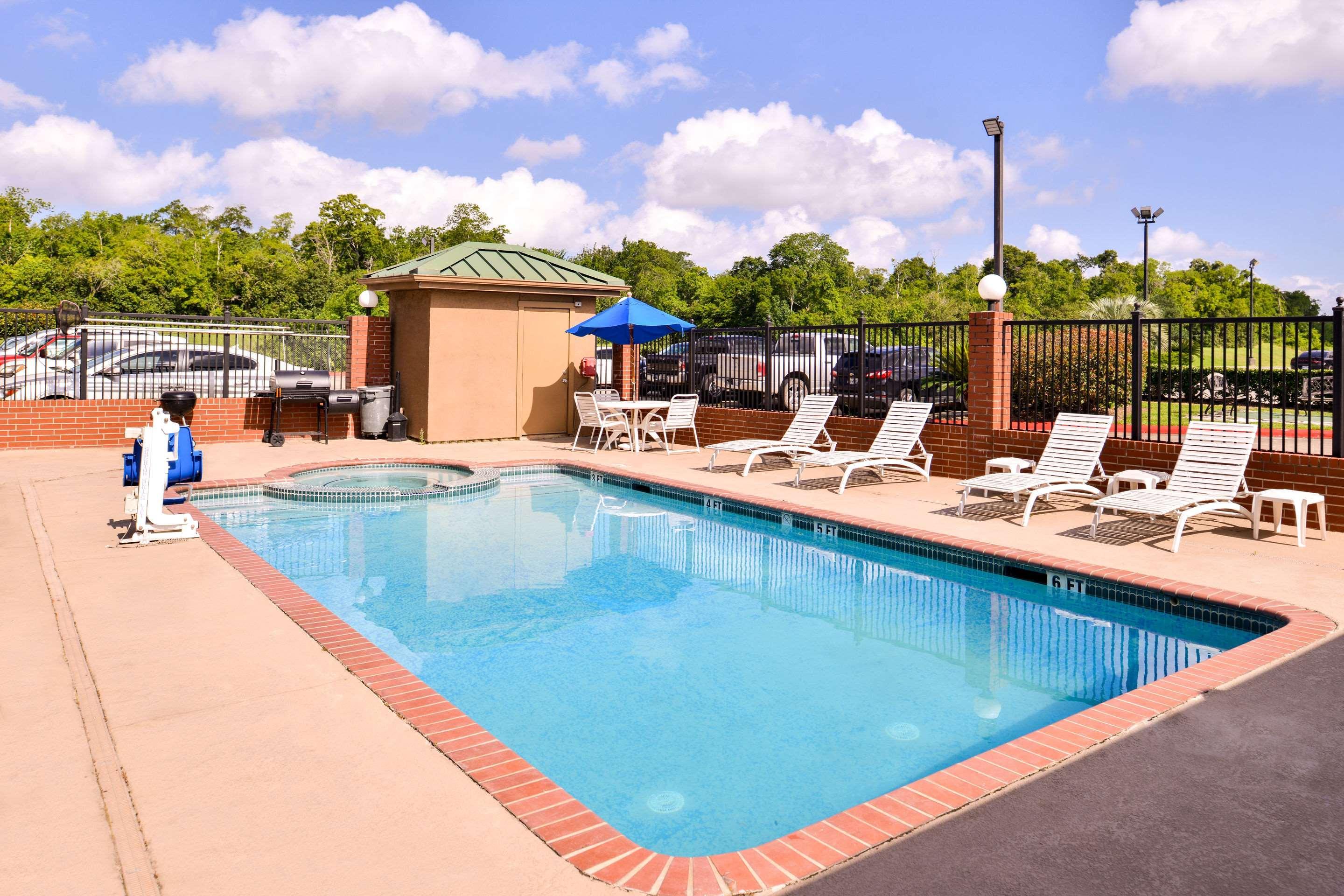 Quality Inn & Suites Beaumont Kültér fotó