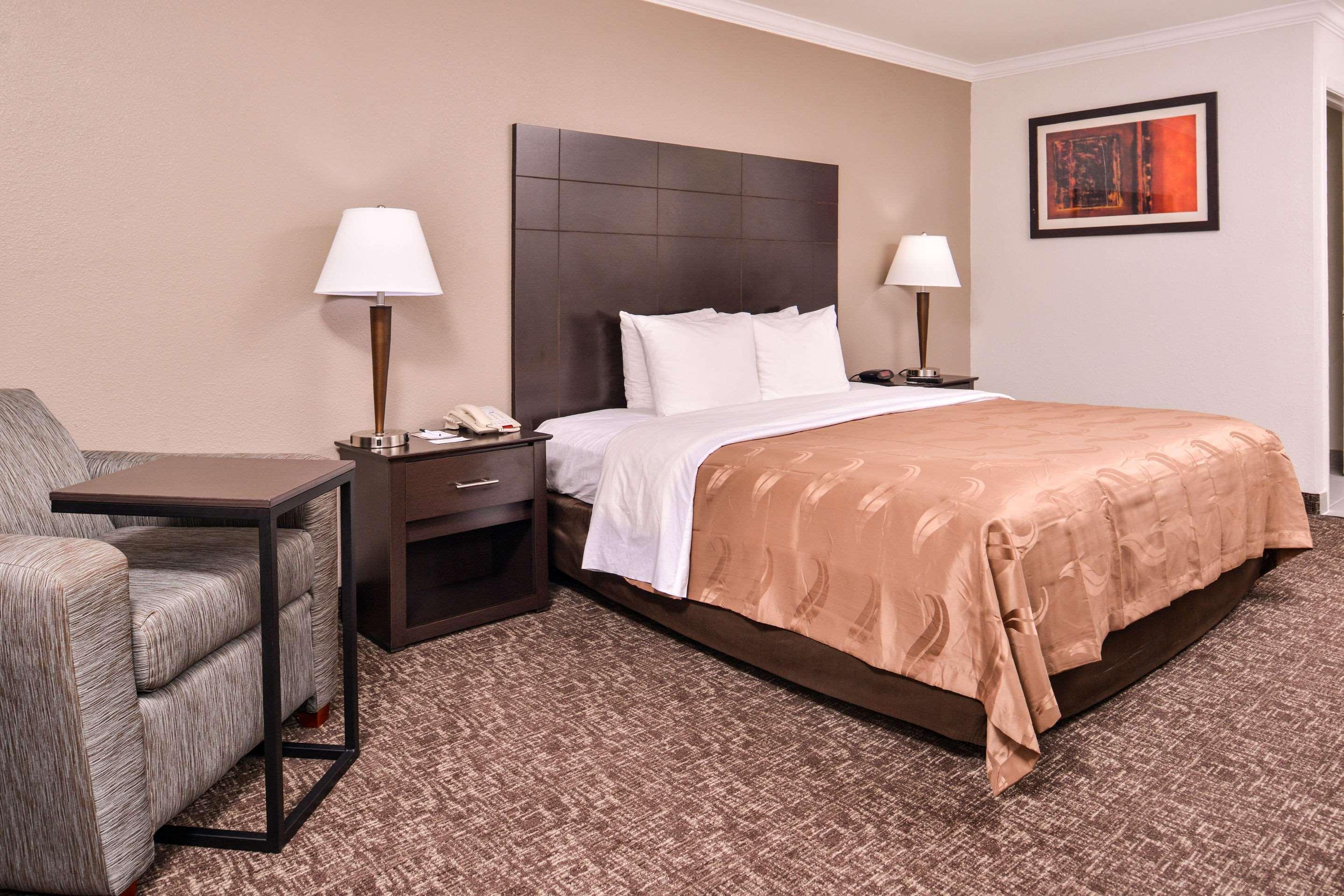 Quality Inn & Suites Beaumont Kültér fotó
