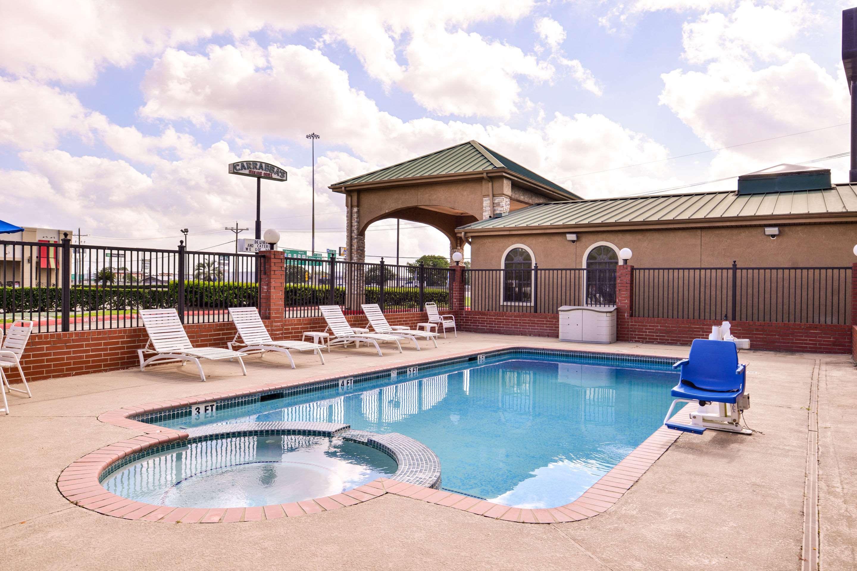 Quality Inn & Suites Beaumont Kültér fotó