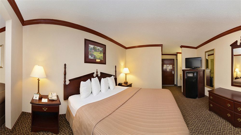 Quality Inn & Suites Beaumont Kültér fotó