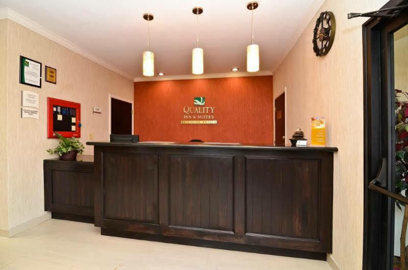 Quality Inn & Suites Beaumont Kültér fotó