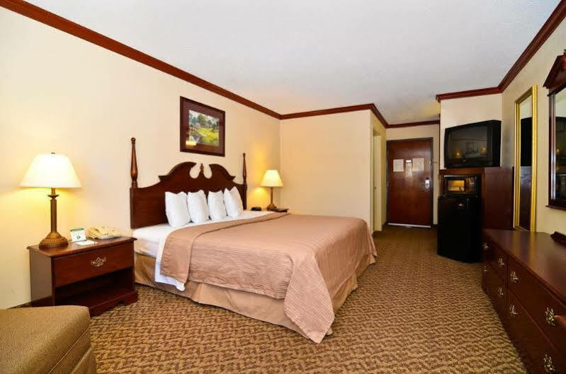 Quality Inn & Suites Beaumont Kültér fotó